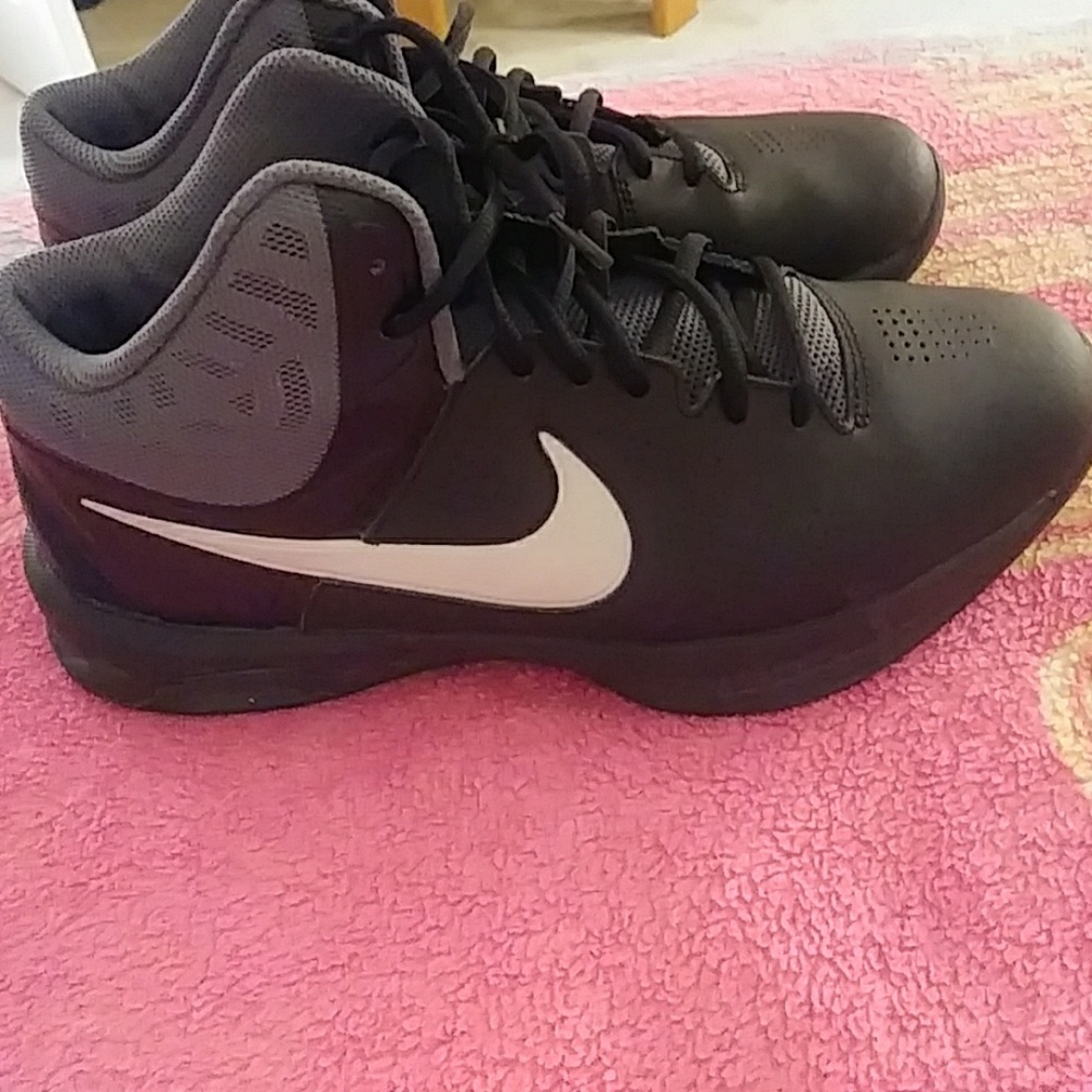sale!💪 nikes like new size 10